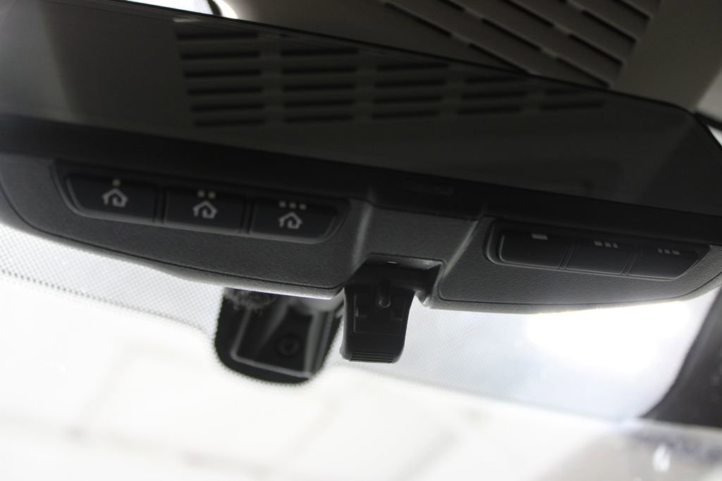 Used 2018 Nissan Armada Platinum w/ Captain Seat Package image 56