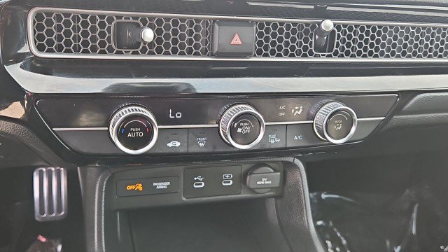 Used 2025 Honda Civic Sport image 17