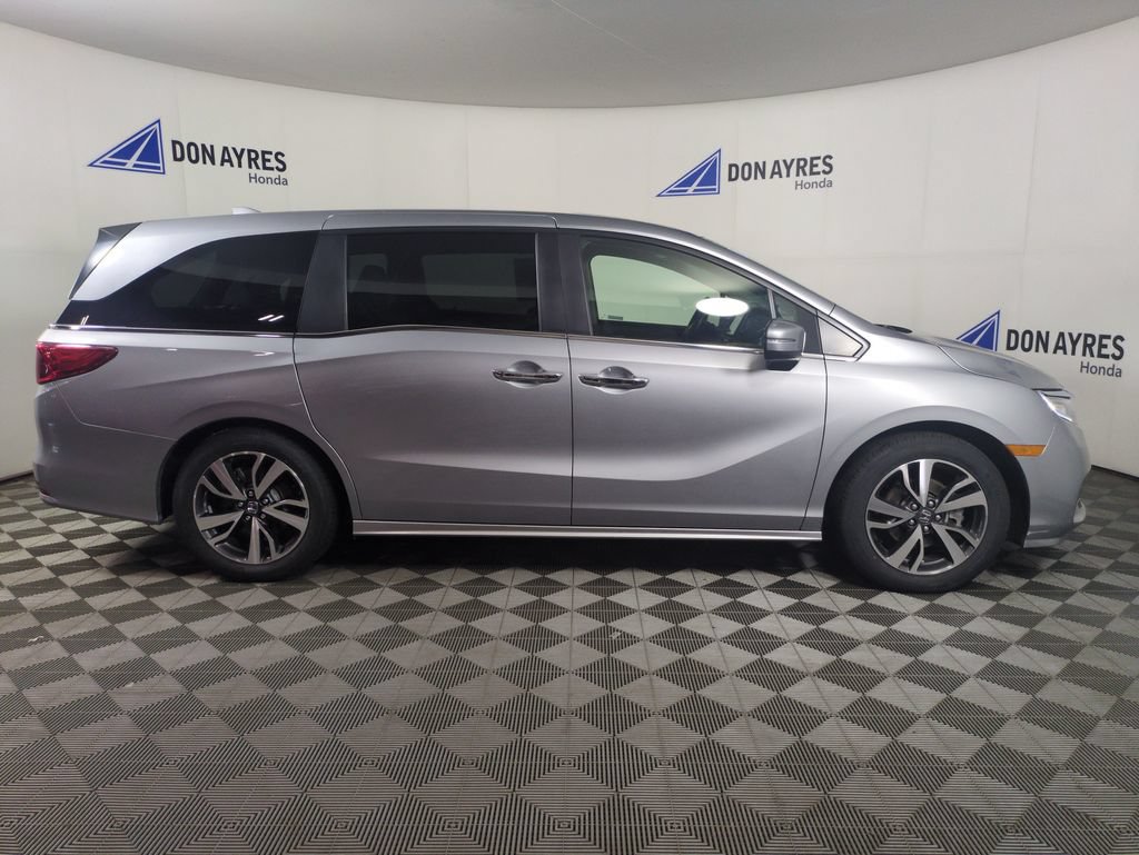 Certified 2024 Honda Odyssey Touring image 10