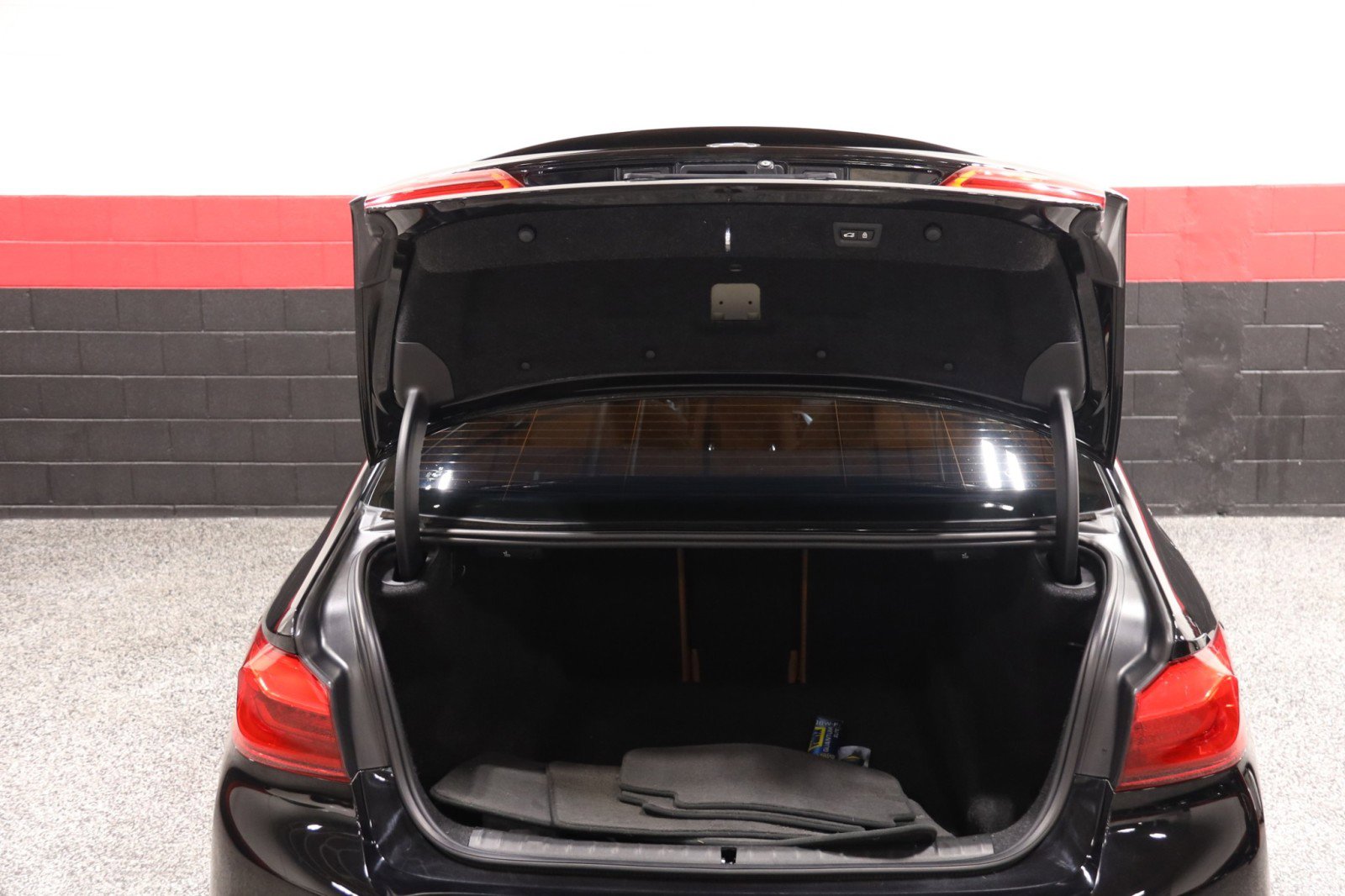 Used 2018 BMW 530i xDrive AWD/4WD image 30