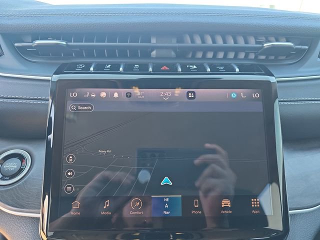 Used 2024 Jeep Grand Cherokee Limited w/ Black Appearance Package image 21