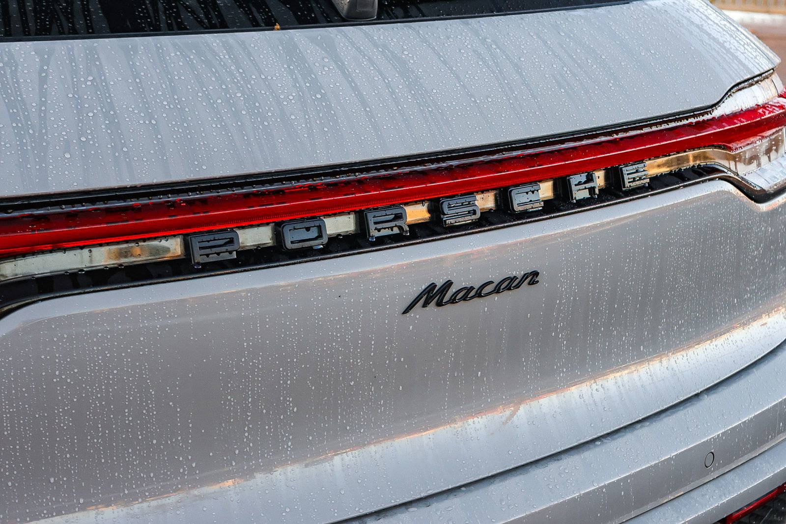 Used 2022 Porsche Macan Base image 12