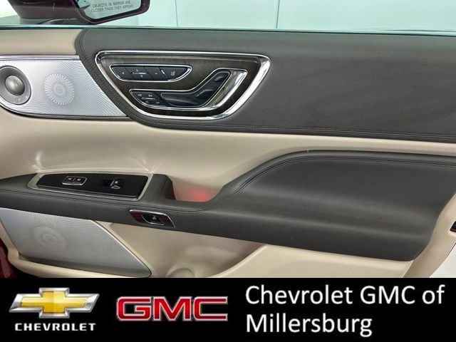 Used 2017 Lincoln Continental Reserve w/ Luxury Package AWD/4WD image 24