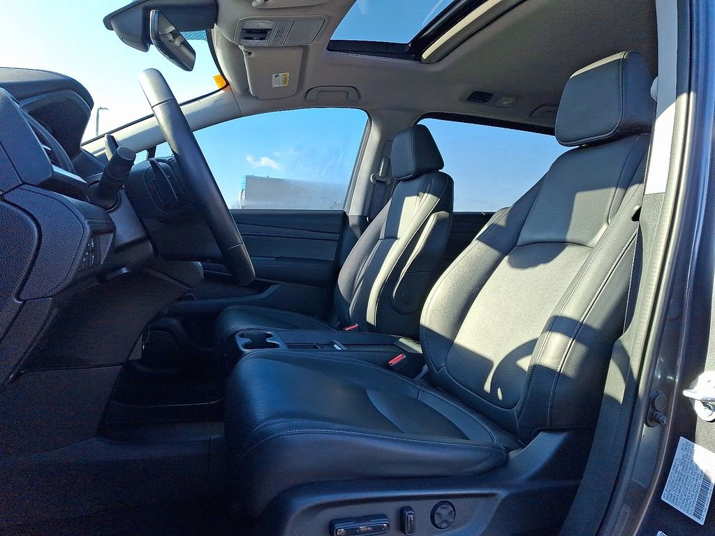 Used 2023 Honda Odyssey EX-L image 14