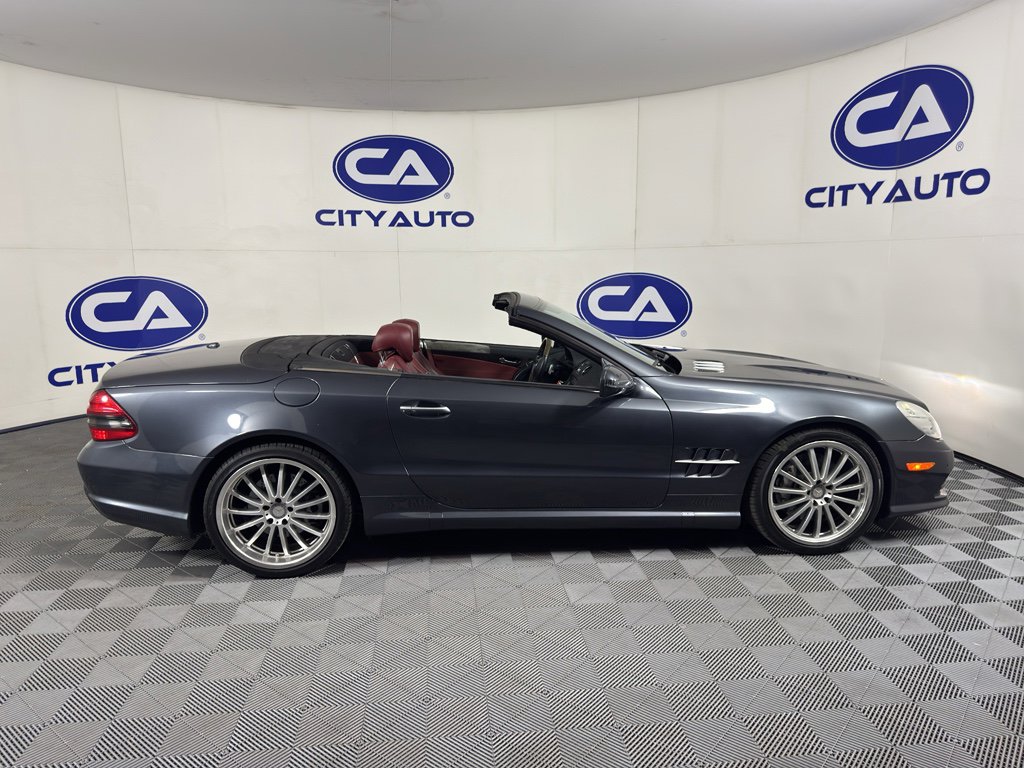 Used 2011 Mercedes-Benz SL 550 image 37