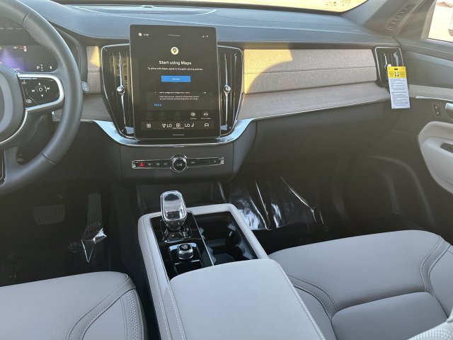 New 2026 Volvo XC90 B6 Plus w/ Protection Package Premier AWD/4WD image 16