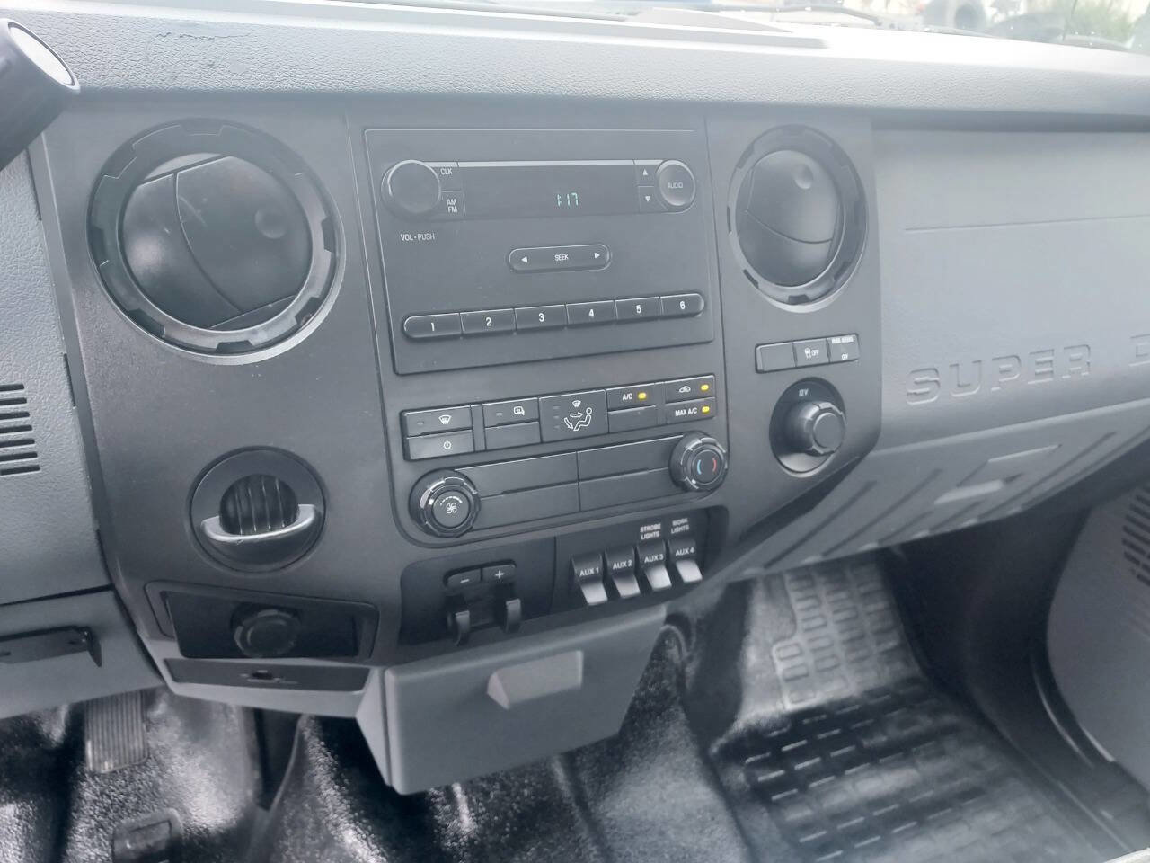 Used 2015 Ford F250 XL w/ Power Equipment Group image 19