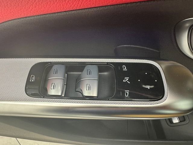 Used 2026 Mercedes-Benz GLC 300 4MATIC image 37