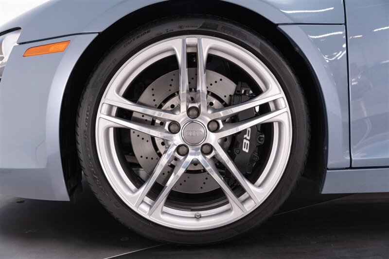 Used 2011 Audi R8 V8 AWD/4WD image 97
