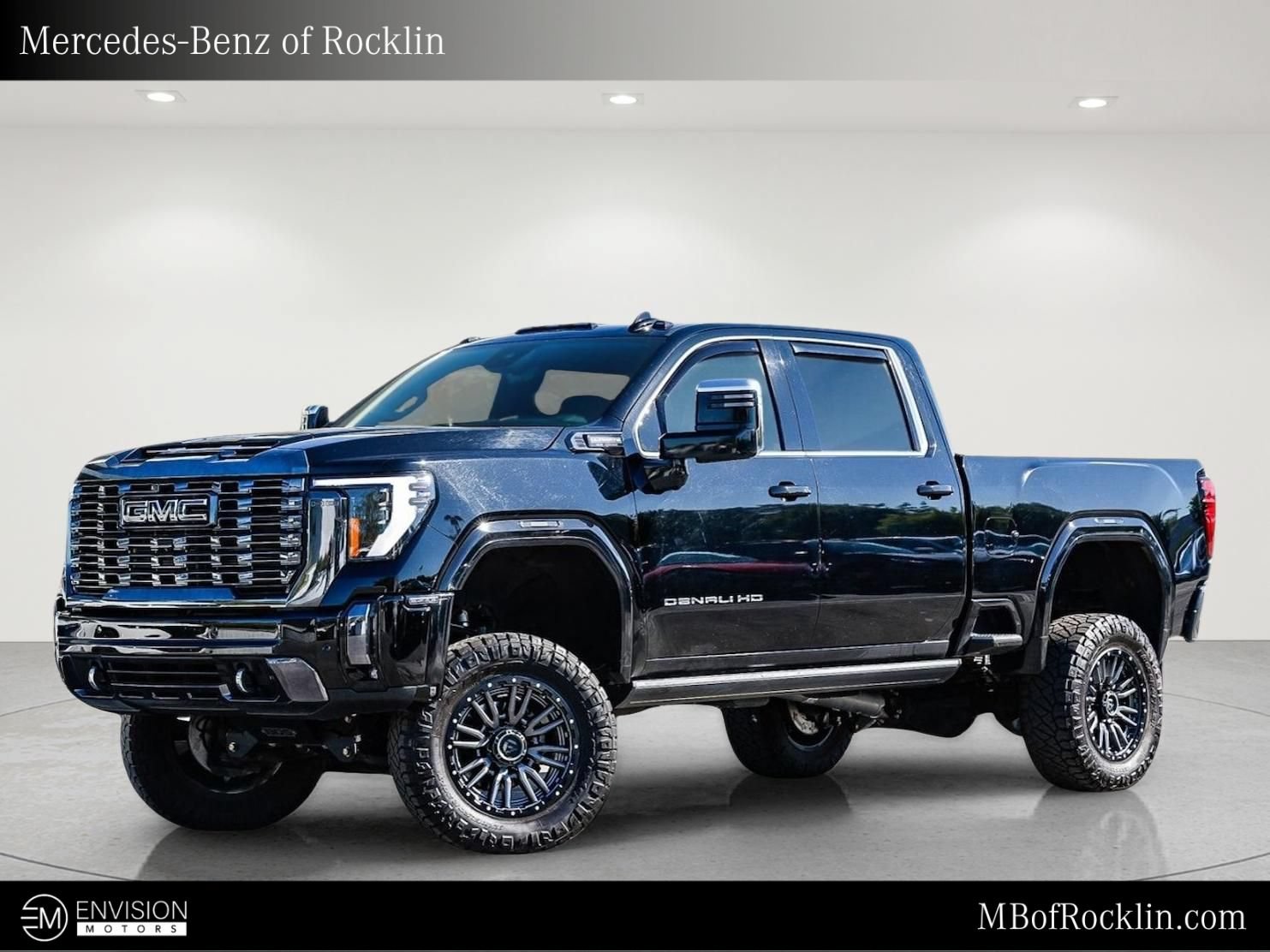 Used 2024 GMC Sierra 3500 Denali Ultimate AWD/4WD image 1