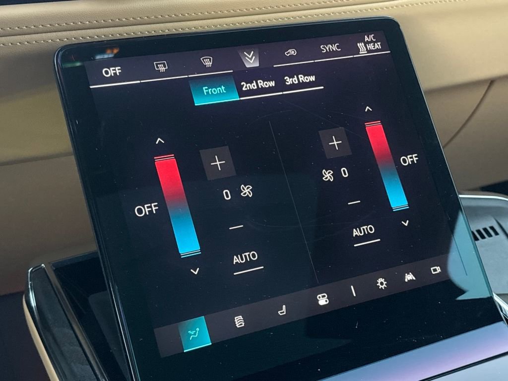 New 2025 Cadillac Escalade IQ Luxury 2 image 23