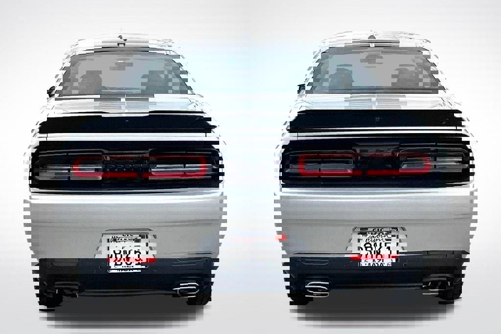 Used 2022 Dodge Challenger SXT w/ Driver Convenience Group image 3