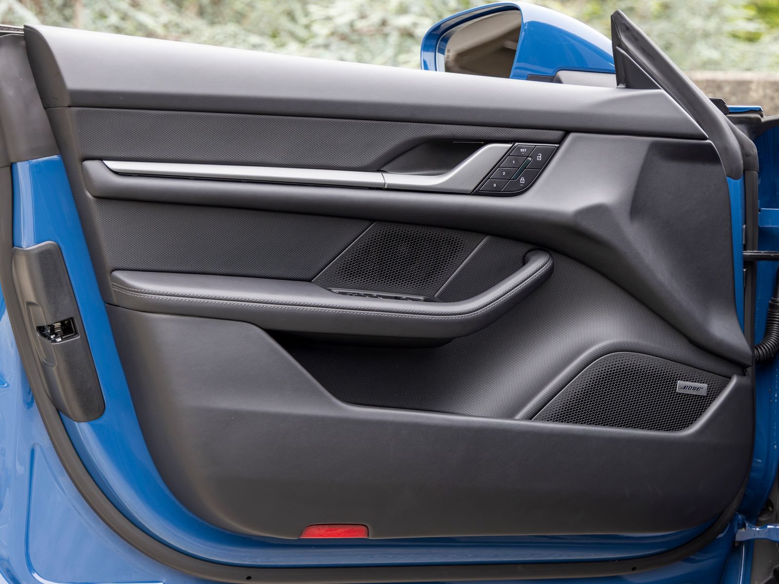 Certified 2025 Porsche Taycan RWD image 25