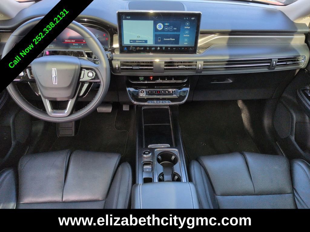 Used 2025 Lincoln Corsair Reserve w/ Equipment Group 202A image 17