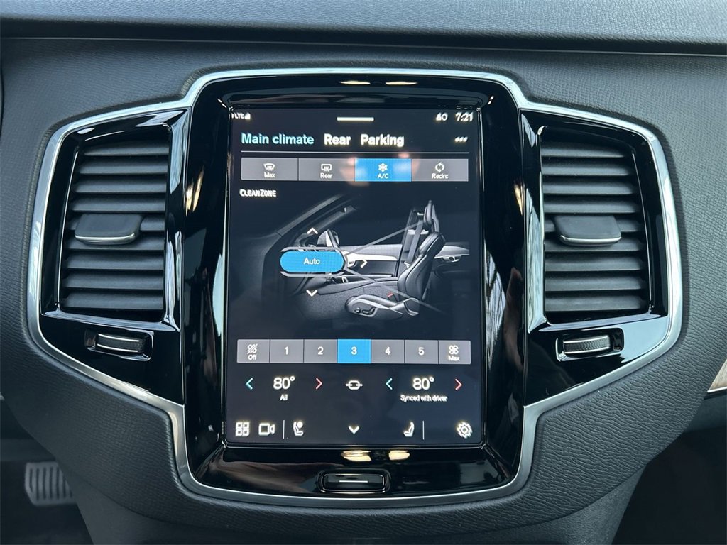 Certified 2024 Volvo XC90 B5 Plus w/ Protection Package Premier image 21