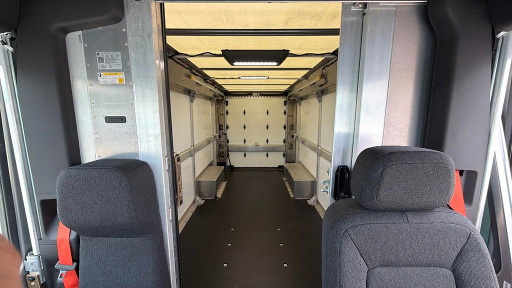 Used 2024 Chevrolet Brightdrop 600 w/ Commercial Equipment Package AWD/4WD image 25