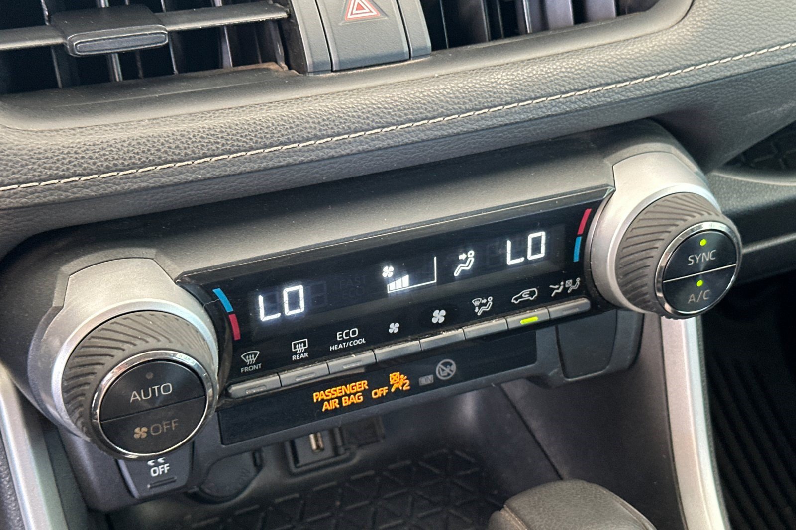 Used 2020 Toyota RAV4 LE w/ All Weather Liner Package AWD/4WD image 18