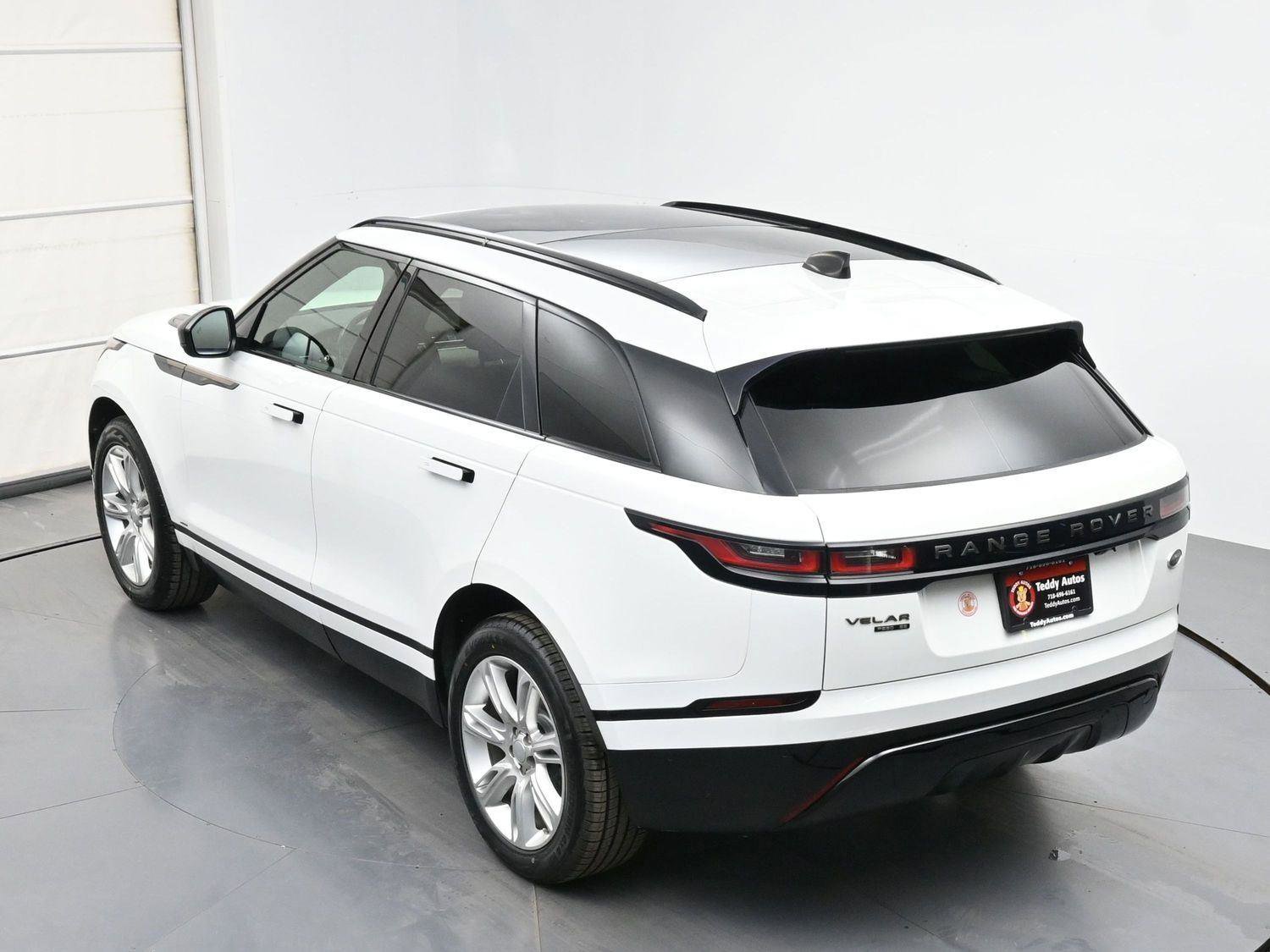 Used 2019 Land Rover Range Rover Velar R-Dynamic SE AWD/4WD image 34
