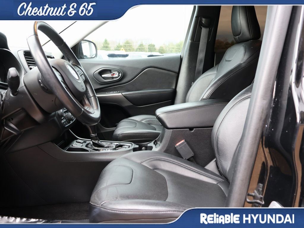 Used 2020 Jeep Cherokee Limited image 24