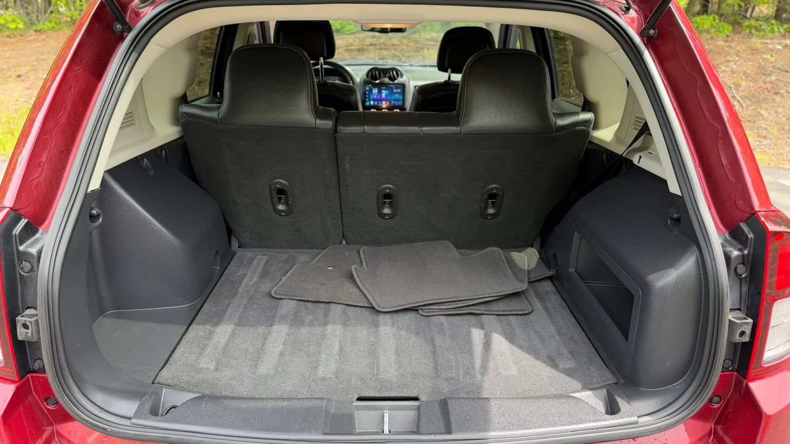 Used 2016 Jeep Compass Latitude AWD/4WD image 11