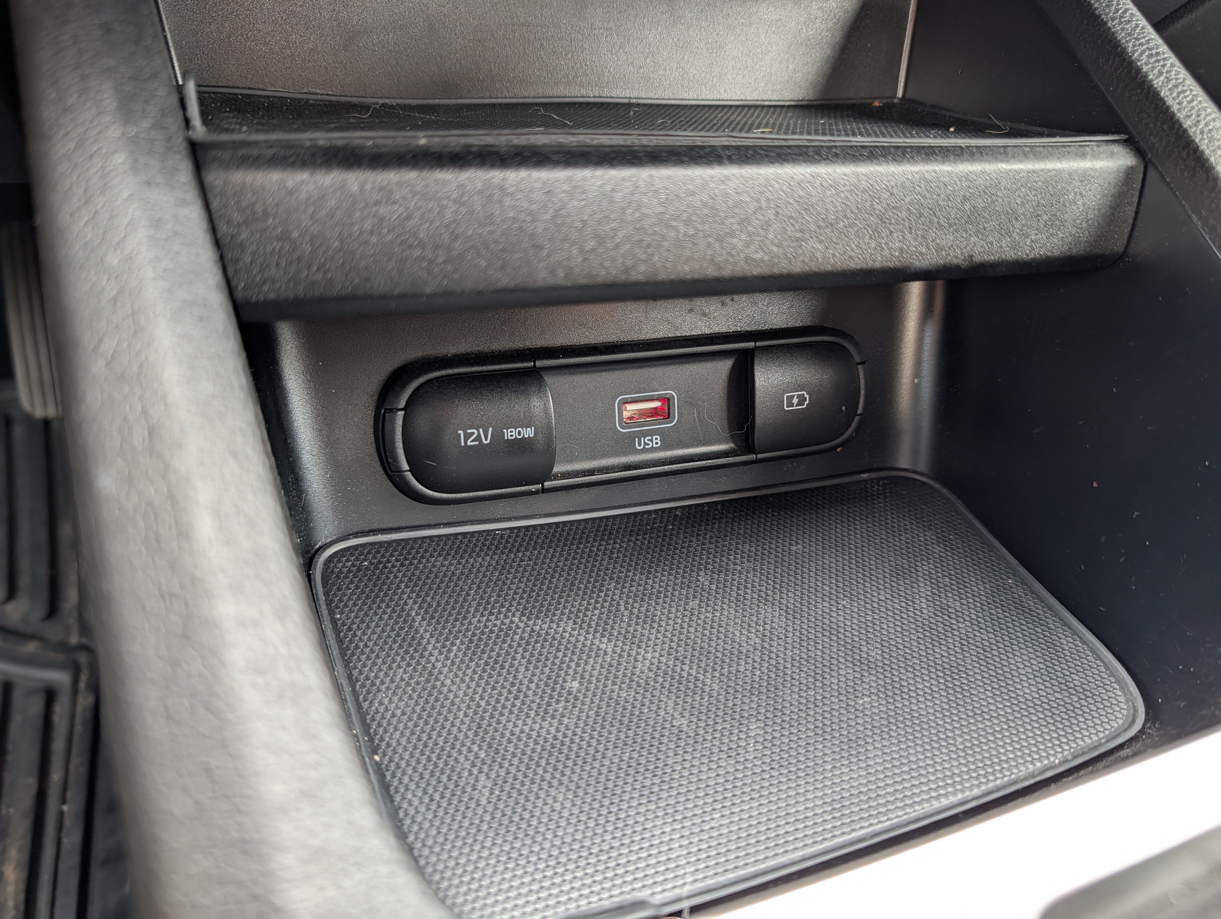 Certified 2024 Kia Forte LXS w/ LXS Technology Package FWD image 33