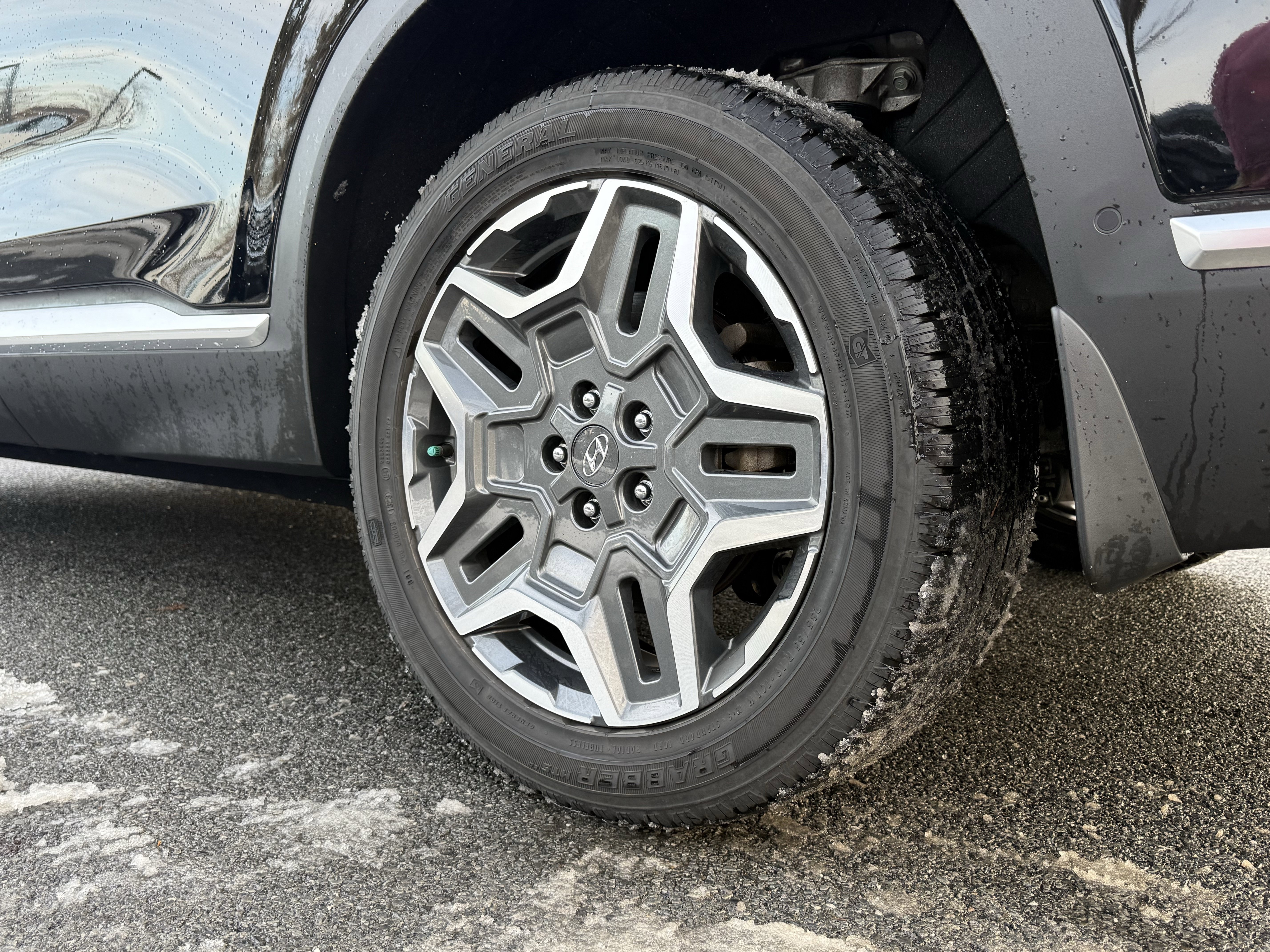 Used 2022 Hyundai Santa Fe Limited image 11