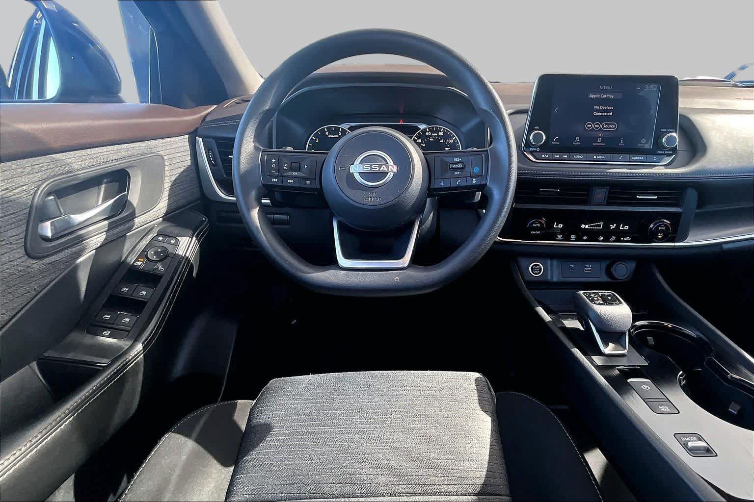 Used 2023 Nissan Rogue SV FWD image 6