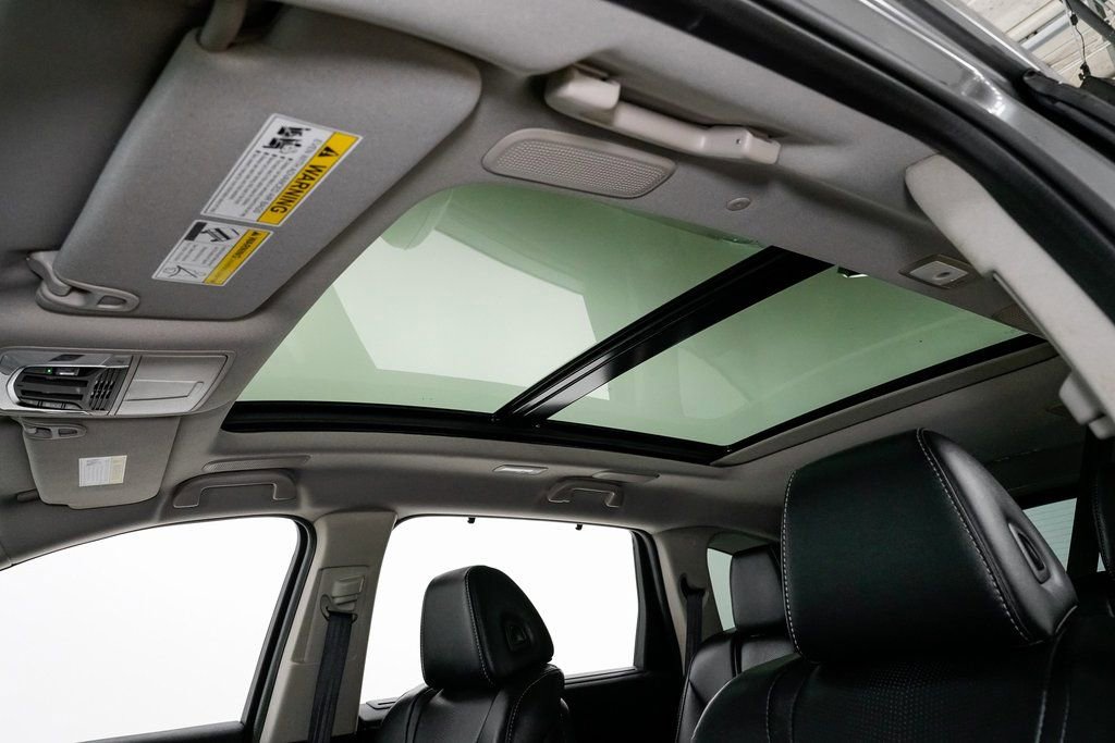 Used 2025 Acura MDX w/ Technology Package image 9