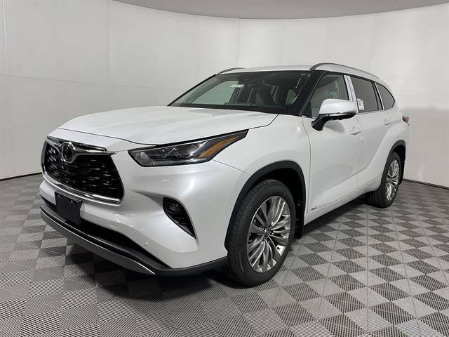 New 2026 Toyota Highlander Platinum AWD/4WD image 3