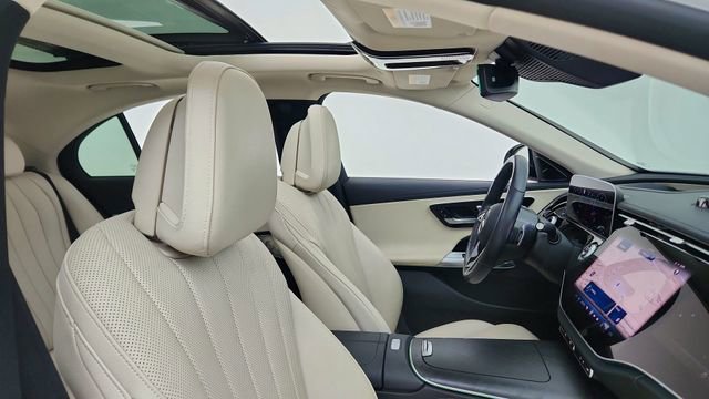 Used 2024 Mercedes-Benz E 350 4MATIC Sedan image 22
