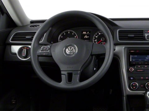 Used 2013 Volkswagen Passat TDI SE image 6
