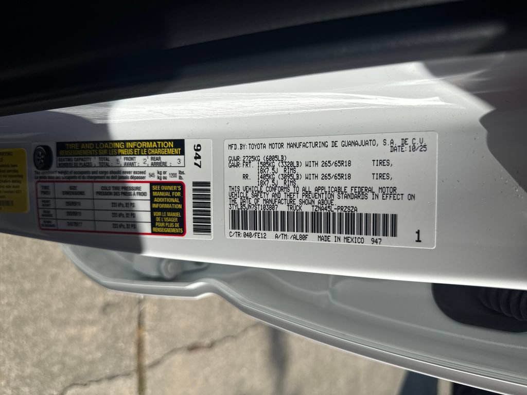 Used 2025 Toyota Tacoma TRD Sport AWD/4WD image 36