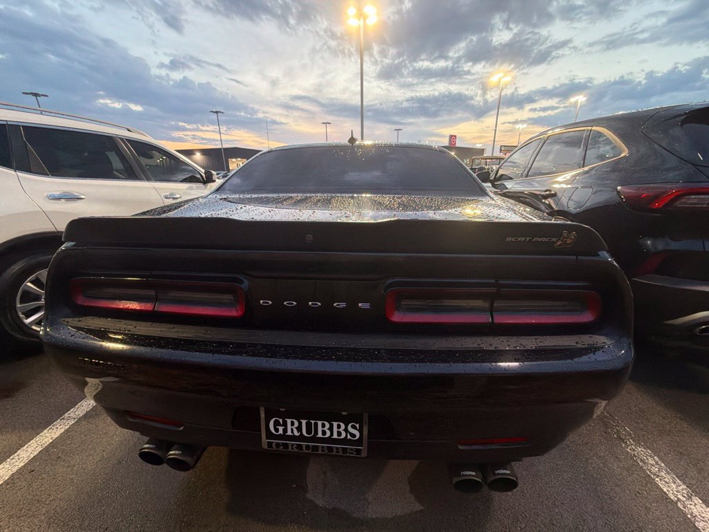 Used 2022 Dodge Challenger R/T Scat Pack RWD image 3