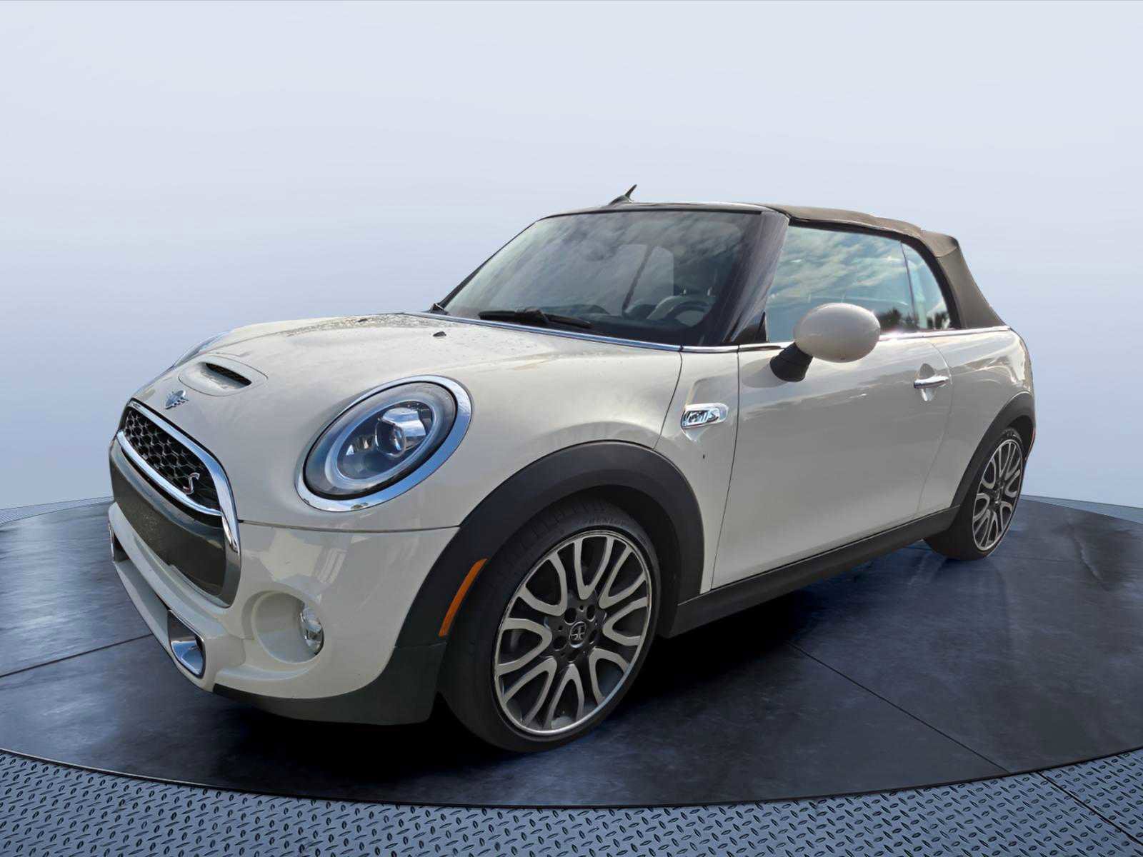 Used 2019 MINI Cooper S FWD image 3