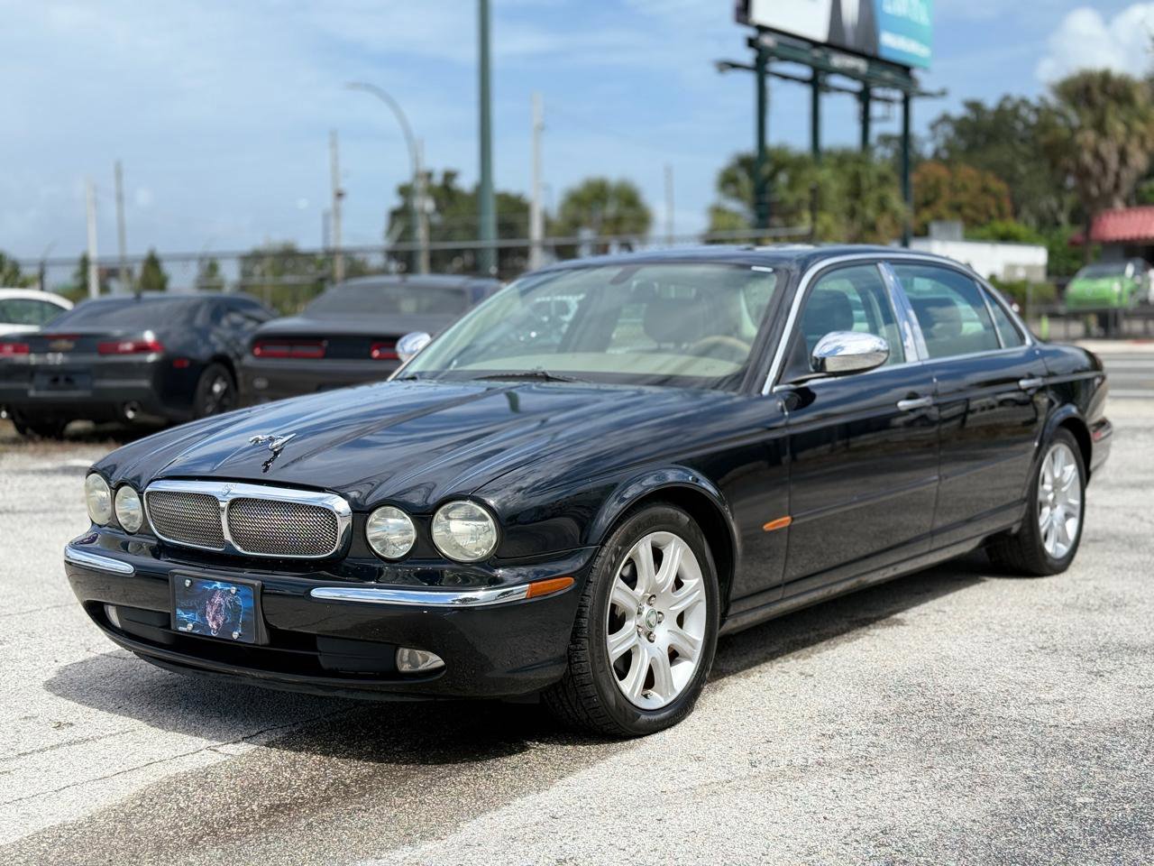 Used 2005 Jaguar XJ8 image 1
