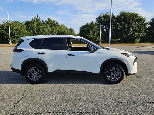 New 2026 Nissan Rogue S image 13