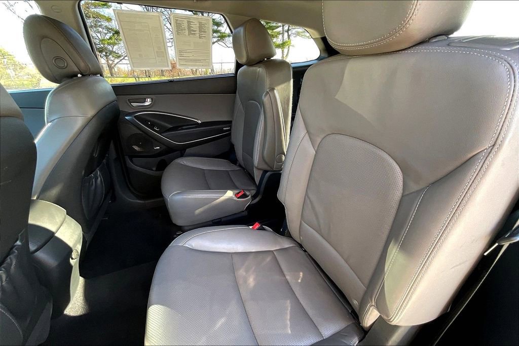 Used 2016 Hyundai Santa Fe Limited w/ Option Group 04 image 26