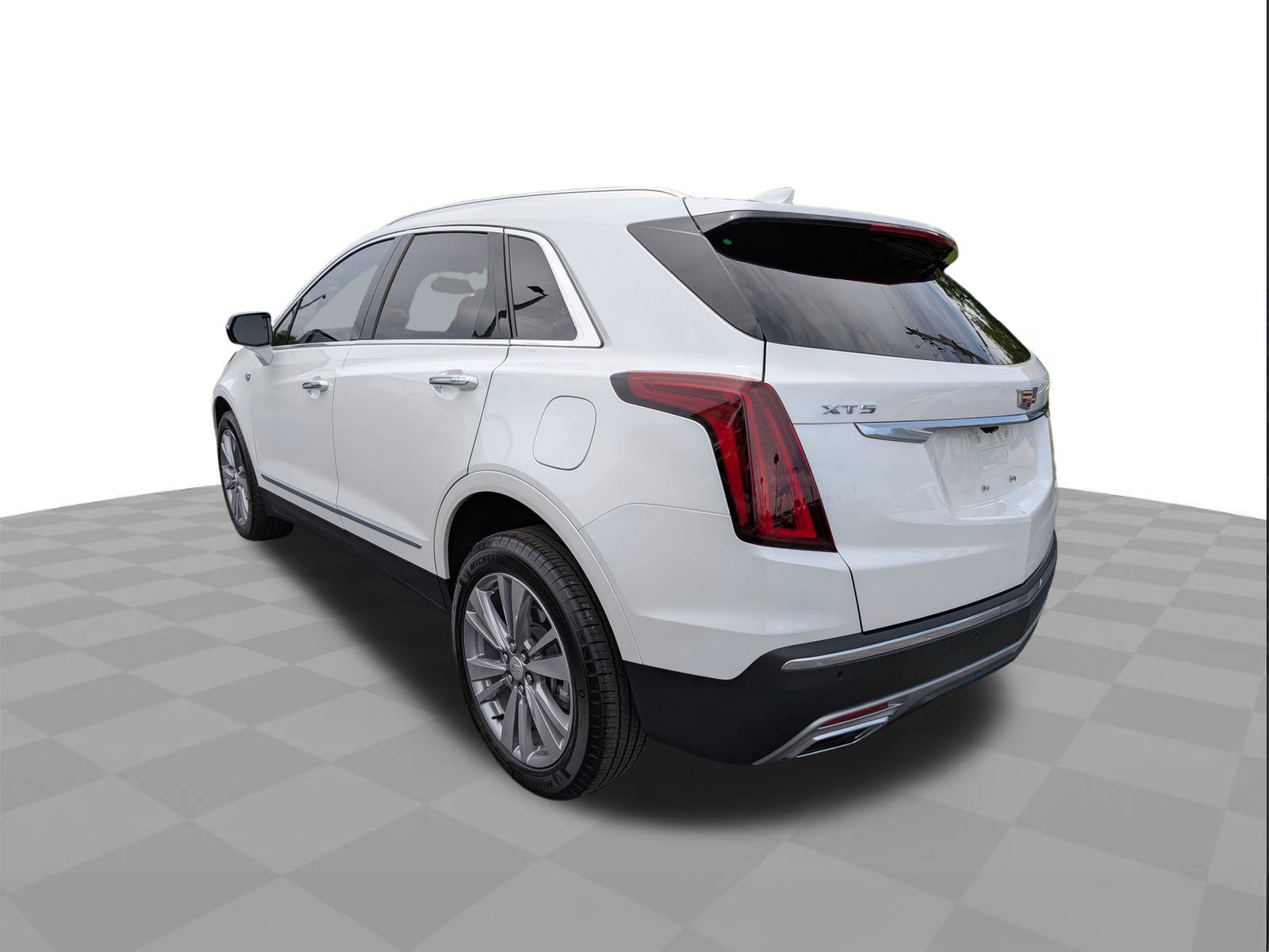 Certified 2024 Cadillac XT5 Premium Luxury FWD image 6