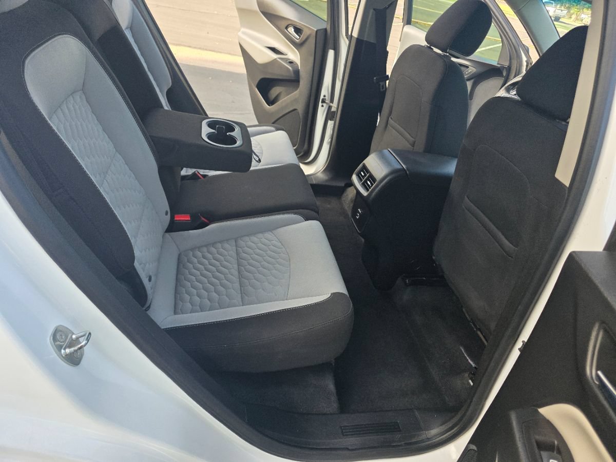 Used 2019 Chevrolet Equinox LS AWD/4WD image 29