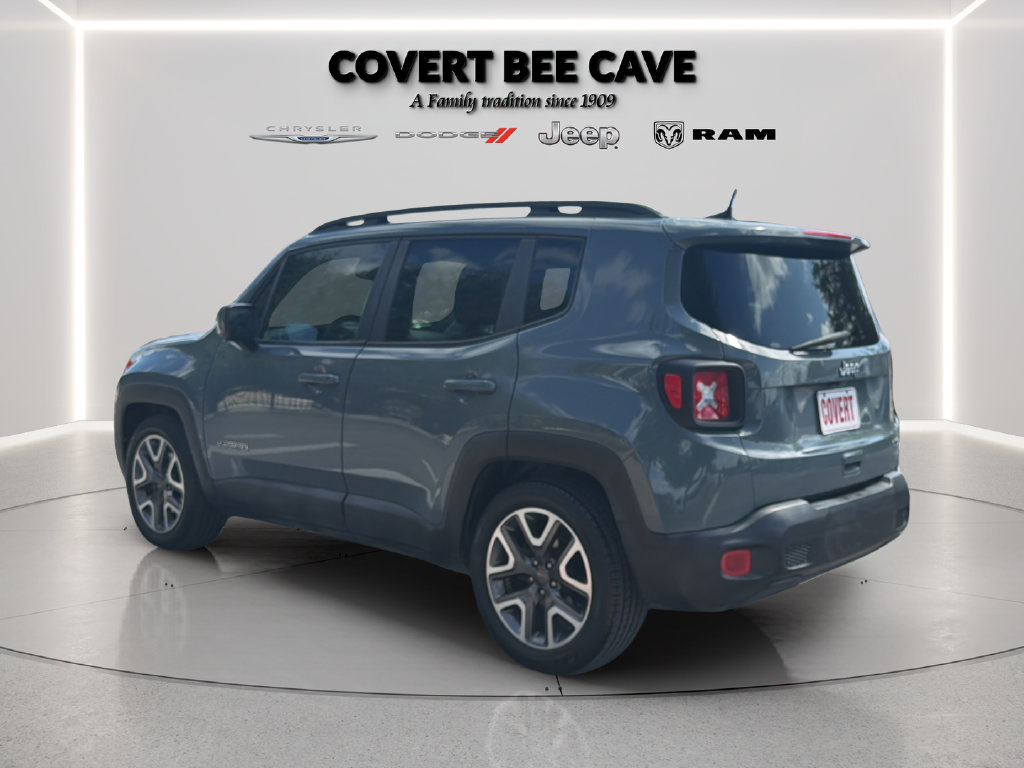 Used 2018 Jeep Renegade Latitude w/ UConnect 8.4 Nav Group FWD image 5