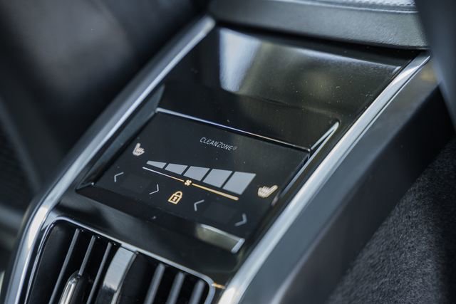 Certified 2023 Volvo S90 B6 Ultimate image 33