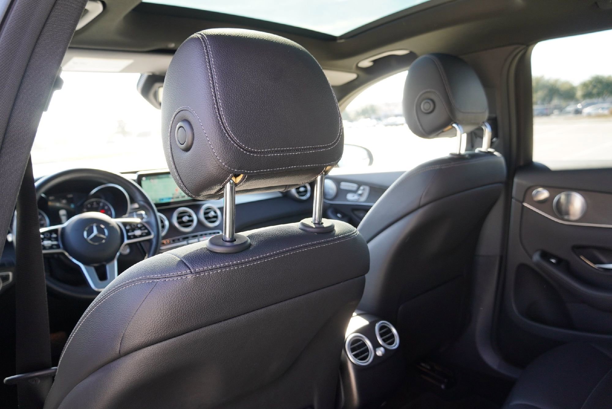 Used 2020 Mercedes-Benz GLC 300 4MATIC image 28