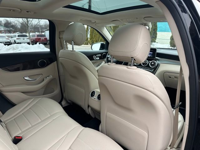 Used 2017 Mercedes-Benz GLC 300 4MATIC image 24