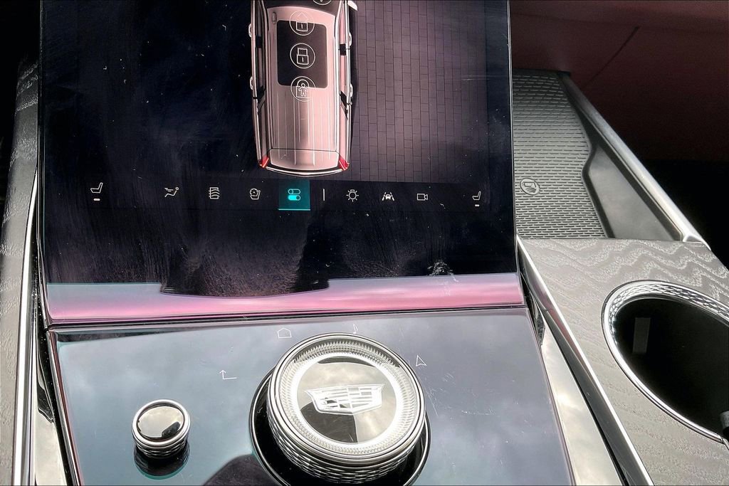 Used 2025 Cadillac Escalade Sport w/ Touring Package image 32