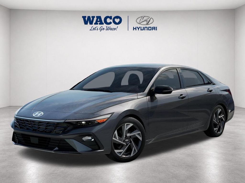 Used 2025 Hyundai Elantra Sport FWD image 3