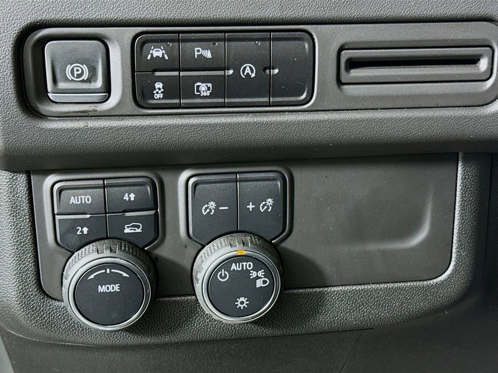 Used 2024 Chevrolet Tahoe LT w/ LT Signature Plus Package image 10