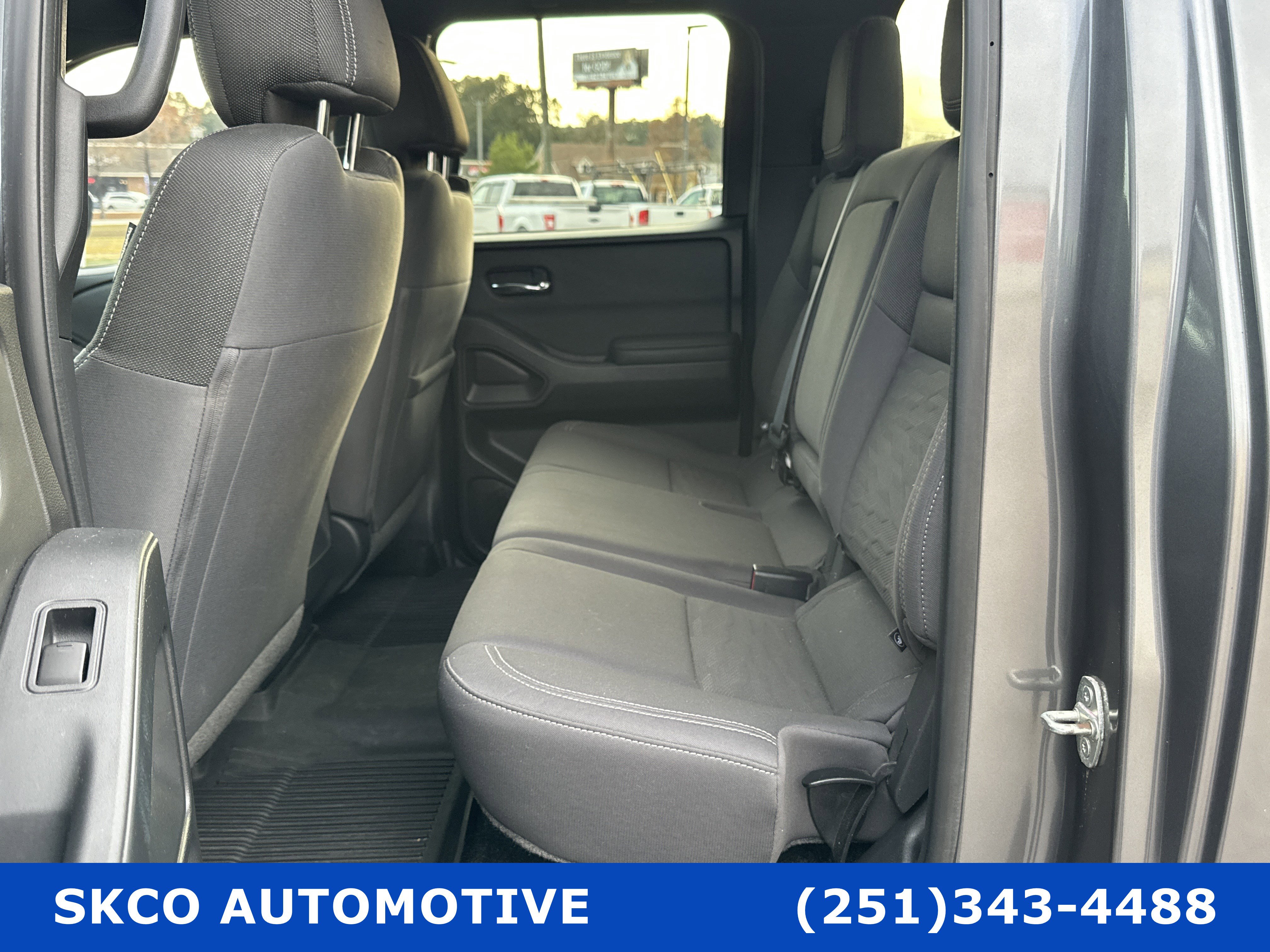 Used 2023 Nissan Frontier SV w/ Midnight Edition Package image 14