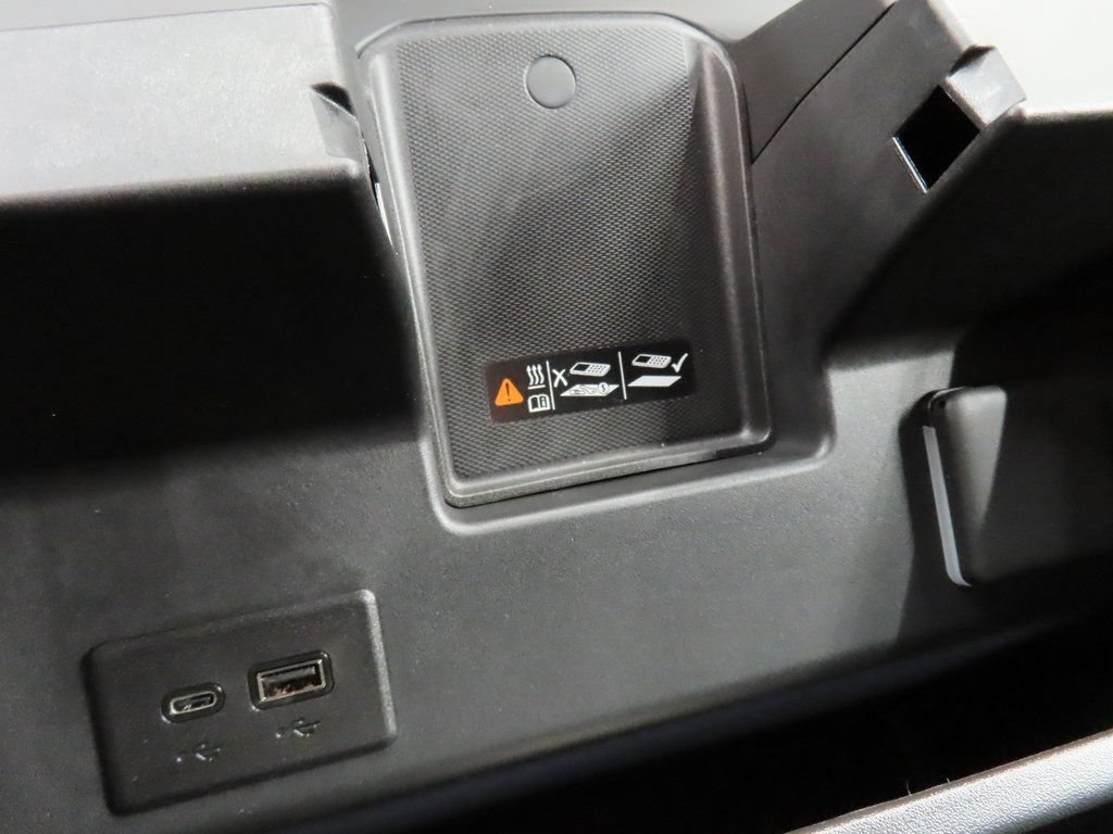 Used 2025 Chevrolet Silverado 2500 LT image 64