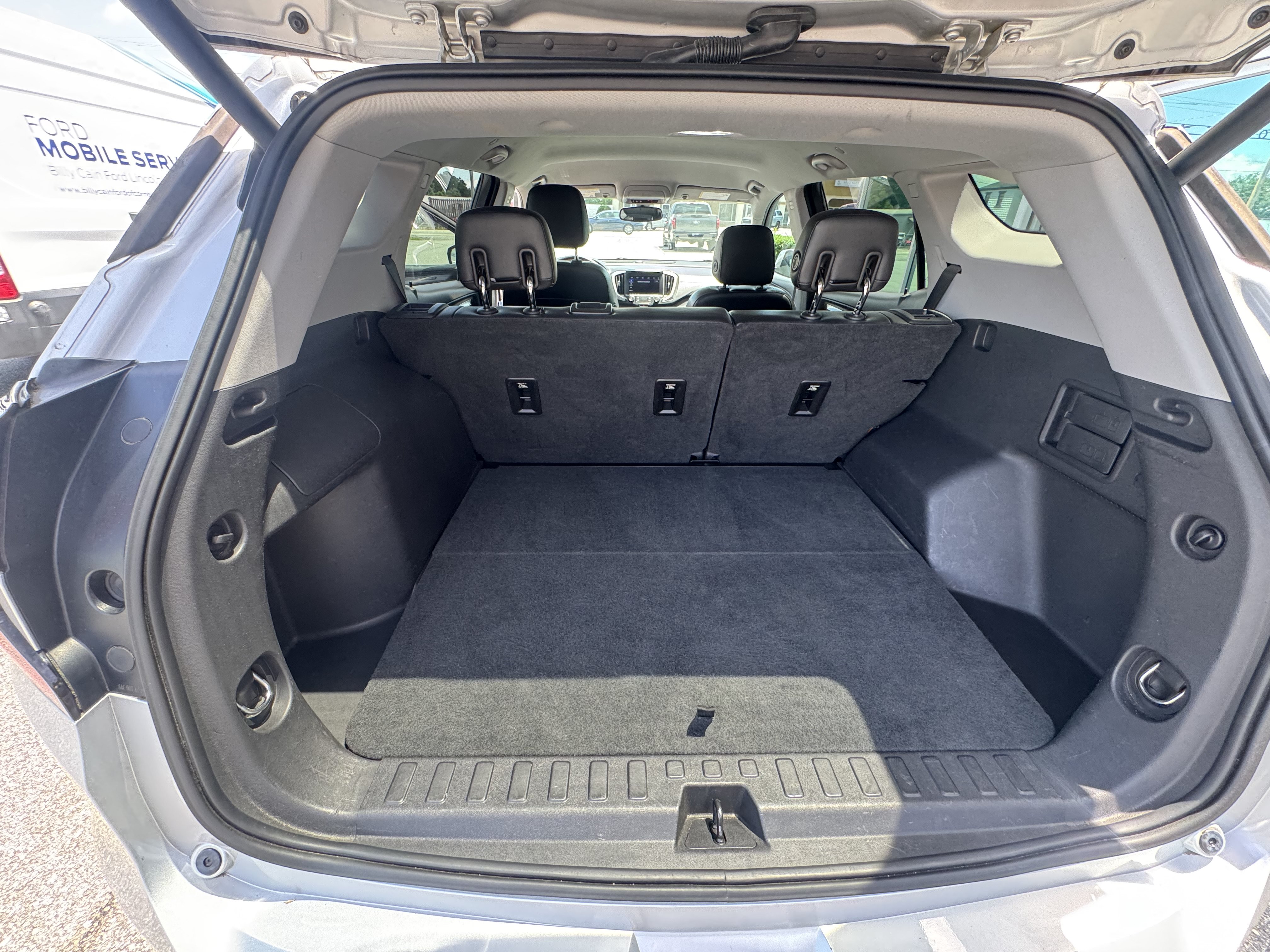 Used 2019 GMC Terrain SLT w/ Preferred Package FWD image 10