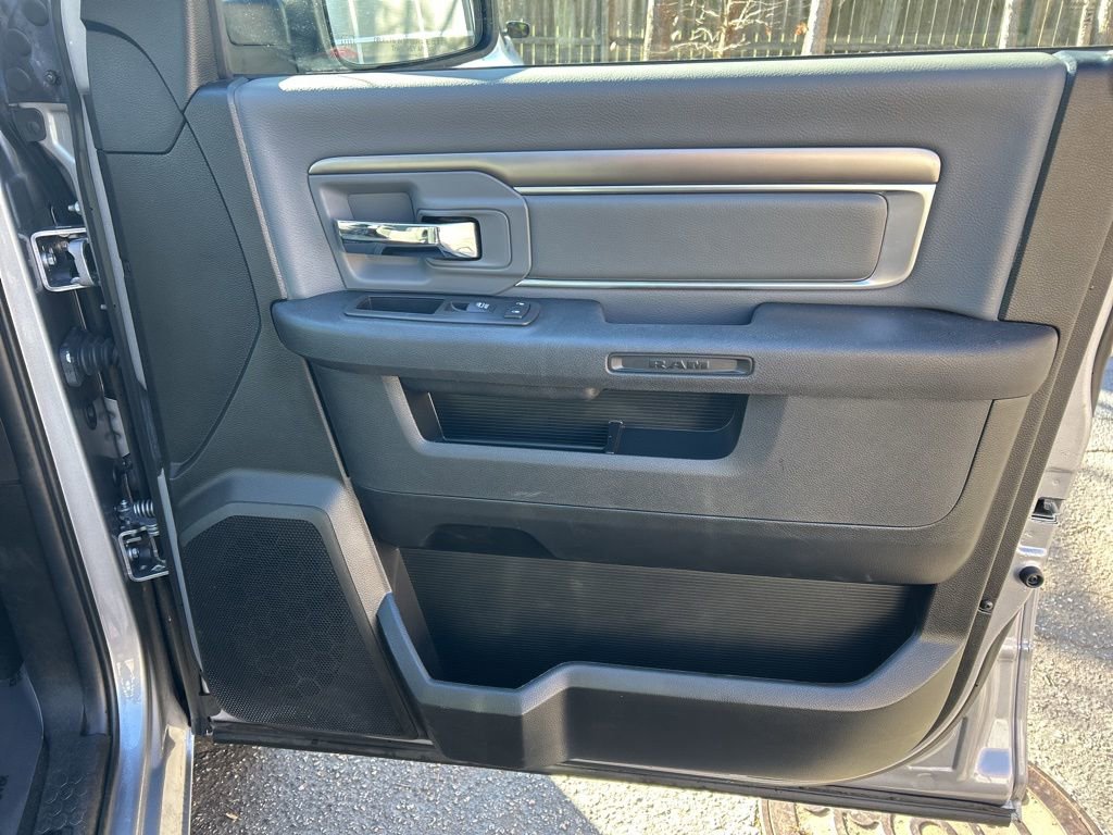 Used 2024 RAM 1500 Classic SLT image 24